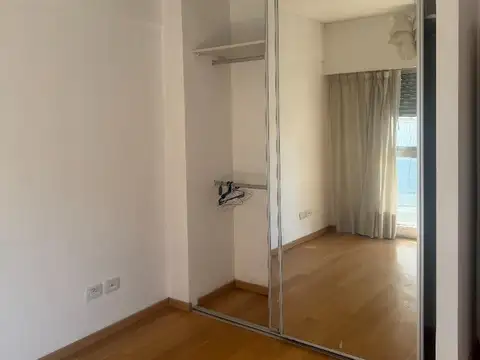 Av. Martin Garcia 600, Piso 5