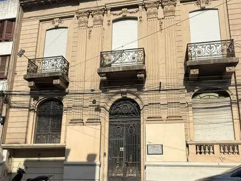 Oficina en Venta 90 años