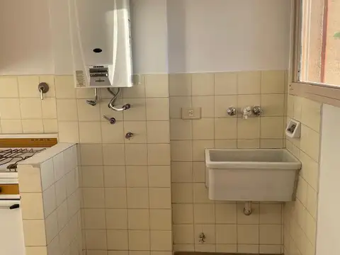 Almirante Brown 900, Piso 8