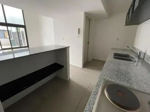 Departamento en Venta en Villa Adelina, USD 198.000