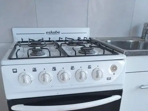 Pedernera 800, Piso 1