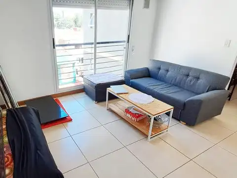 OPORTUNIDAD  Amplio y luminoso departamento en Lourdes