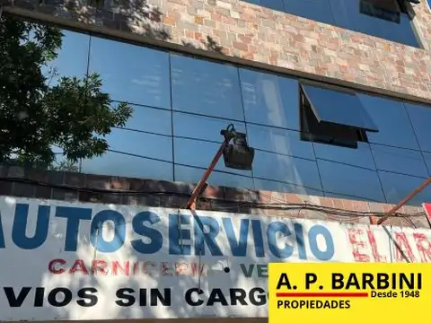 Martínez: Luminosa Oficina al Contra Frente. Gran Ventanal. Aire Acondicionado F/c. Excelente Estado