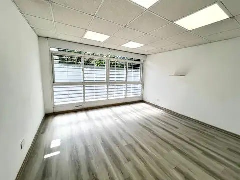 Oficina 2 ambientes con 1 baño