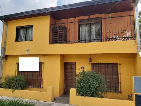 Depto Tipo Casa 4 ambientes con 1 baño