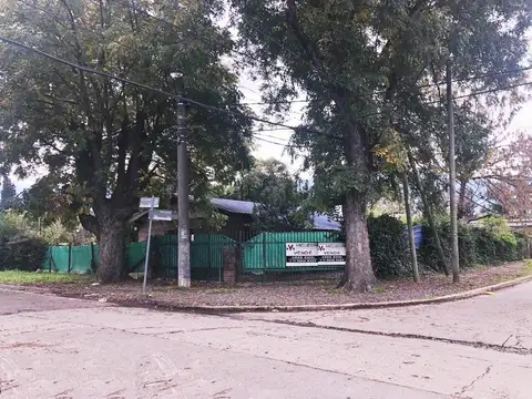 CHALET 3 AMB SOBRE LOTE 977 m2 - HURLINGHAM