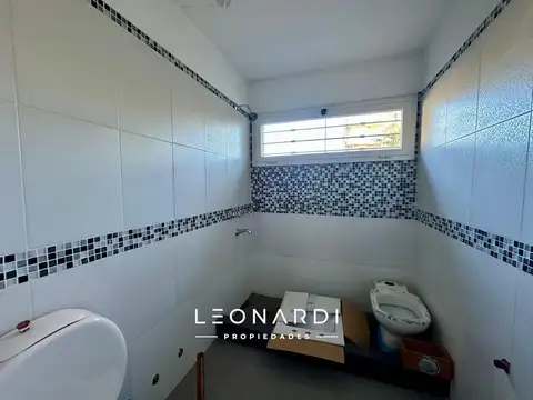 Casa 4 ambientes con 3 baños
