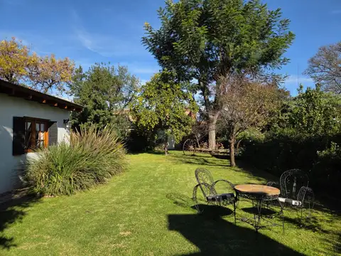 San Antonio de Areco - Casa estilo colonial céntrica de  5 amb lote 700m2