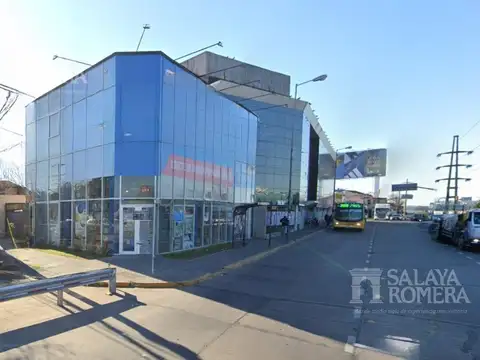 Local Sobre Panamericana Altura Thames  San Isidro