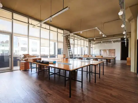 Oficina en Venta con 2 cocheras