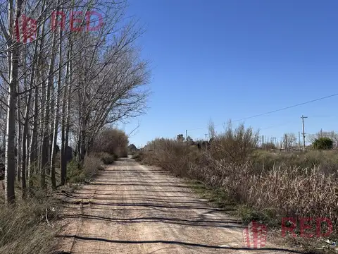 Vende Lotes en barrio Jardín de Mercedes