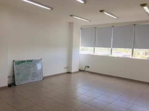 Oficina en Venta con 1 cochera