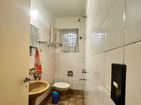 SE VENDE CASA EN FLORES