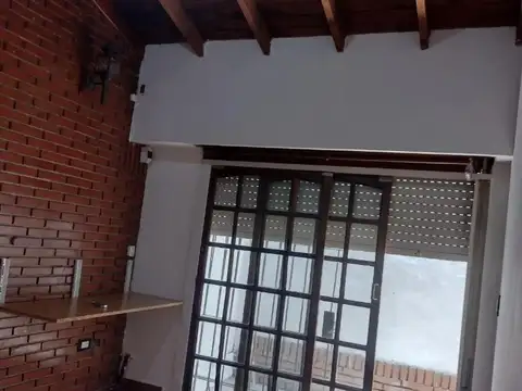 Depto Tipo Casa 4 ambientes con 1 baño