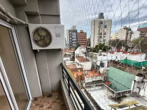 DEPARTAMENTO EN TORRE SEMI PISO 2 AMB. CON COCHERA CUB.