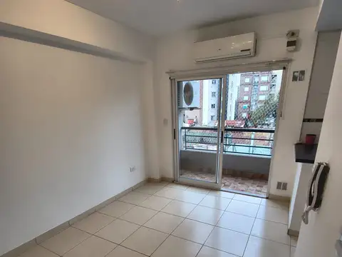 Departamento en Alquiler en Lanús Este, $ 590.000