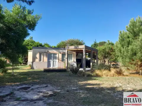 Calle 30 E/ Punta del Indio y Pinamar 100