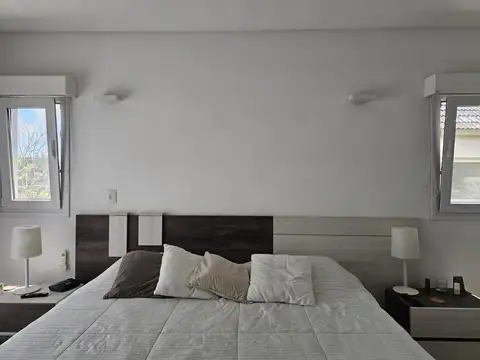 Casa en Alquiler Temporal con 1 cochera