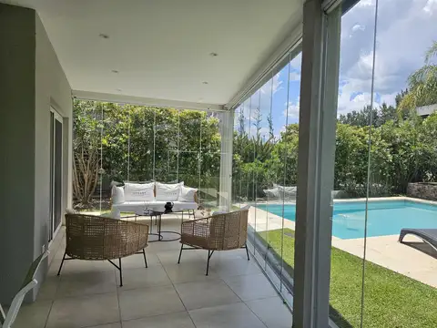 Casa 5 ambientes con 2 baños