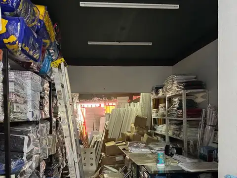Local en venta - San Isidro