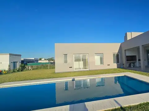 PRADOS DEL OESTE 100