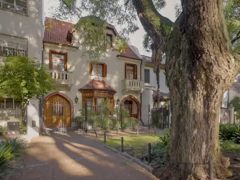 Venta de exclusiva residencia Art Nouveau de 4 dormitorios en Av. Melián- Belgrano R