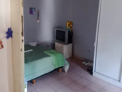 Depto Tipo Casa en Alquiler en Sarandi, $ 550.000