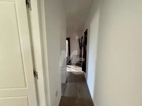 Casa en Alquiler con 1 cochera
