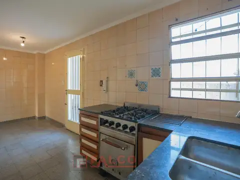 Depto Tipo Casa en Alquiler en Floresta, $ 1.350.000