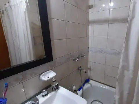 Depto Tipo Casa en Venta 8 años