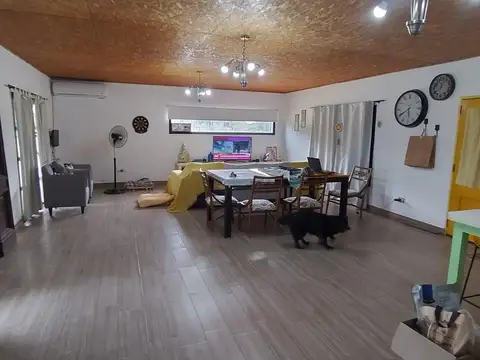 Casa 2 ambientes con 1 baño