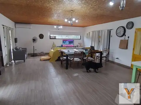 Casa 2 ambientes con 1 baño