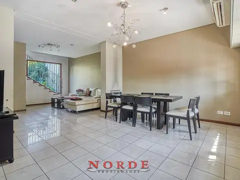 VENTA • MATADEROS • MONTIEL 1900 • CASA • 5 AMBIENTES • TERRAZA • GARAJE