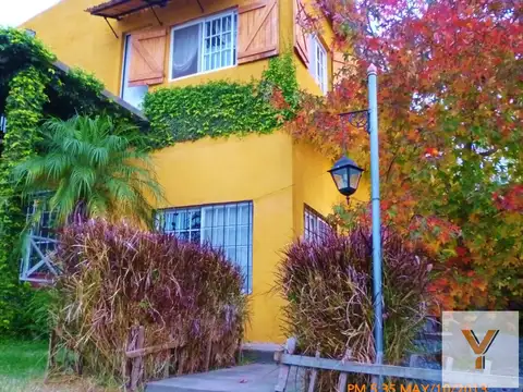 Laprida e/ Caseros y Roca