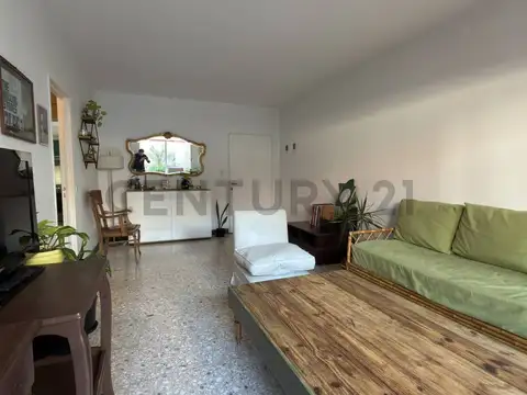 Departamento en Venta en Villa del Parque, USD 210.000