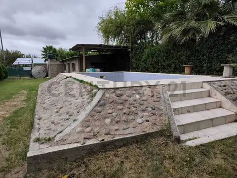 CASA CON QUINCHO EN FRAY LUIS BELTRAN