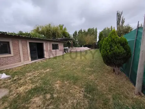 CASA CON QUINCHO EN FRAY LUIS BELTRAN