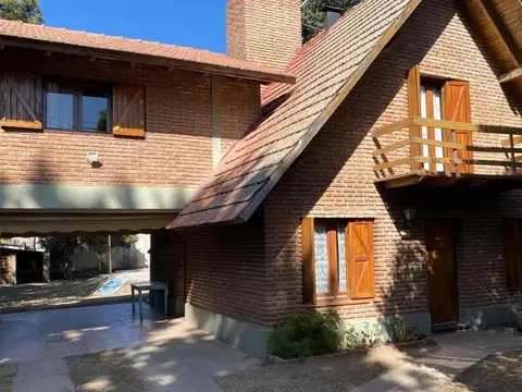Casa en CARLOS PAZ -VENTA- Balneario El Fantasio
