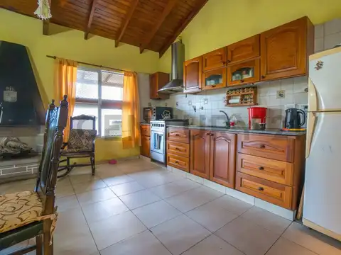 Casa 4 ambientes con 1 baño