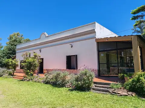 VENTA DE CHACRA, GRAN CASA CON HOSTAL TRABAJANDO