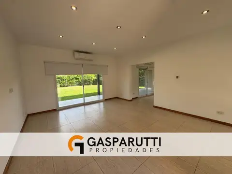 Casa 4 ambientes con 3 baños