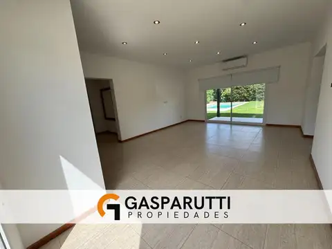 Casa en Venta con 5 cocheras