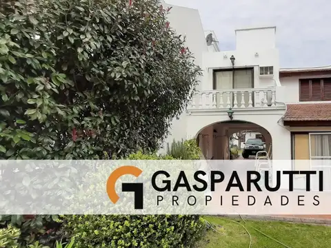 Casa en venta en Aranjuez Country Club. APTO CREDITO