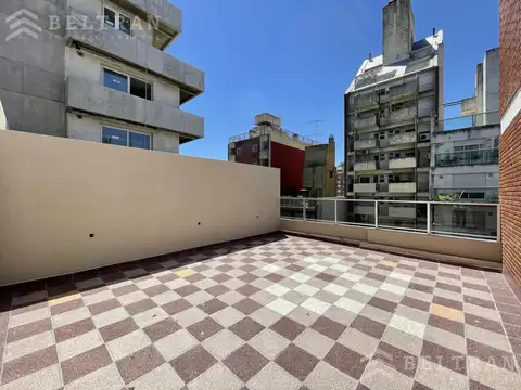 3 dormitorios. Piso 8º. Terraza Exclusiva.