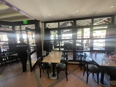 Av. Enrique Shaw e/ Cangrejo y Corvina