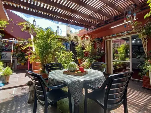 Casa en venta - 4 Dormitorios 2 Baños - 180Mts2 - Avellaneda