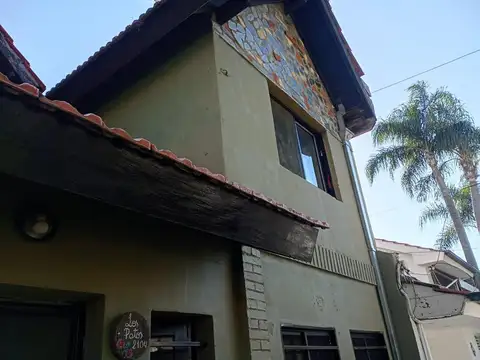 Depto Tipo Casa 4 ambientes con 1 baño