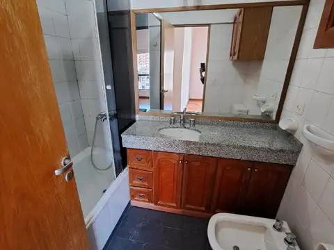 Departamento en Alquiler con 1 cocheras