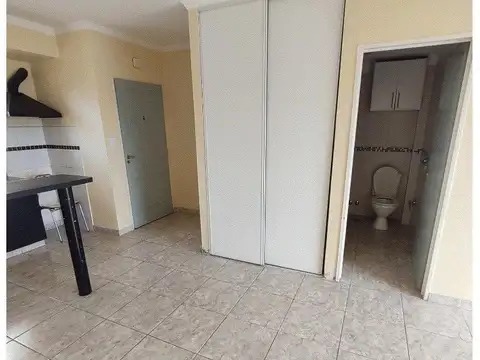 EXCELENTE MONOAMBIENTE EN VENTA EN V. BALLESTER