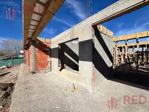 Casa 5 ambientes con 2 baños